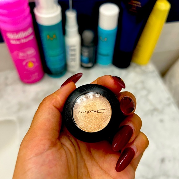 MAC Cosmetics Makeup Mac Dazzleshadow Oh So Gilty Poshmark